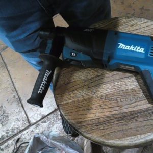 MAKITA HR2641 Hammer Drill